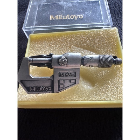 Vintage Tie Bar Clip - Mitutoyo‎ Dial Digital Caliper Machinist Tool W208 - Picture 1 of 10